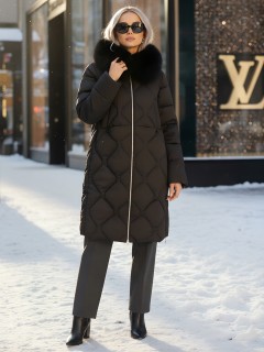 Пальто зимнее утепленное с мехом и капюшоном тренд черного цвета 7753Ch