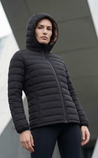 Куртка женская стёганая с капюшоном с графеновой подкладкой купить оптом от производителя в Перми 9624_1Ch