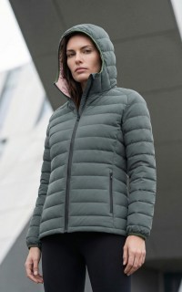 Куртка женская стёганая с капюшоном с графеновой подкладкой купить оптом от производителя в Перми 9624_1Kh