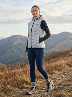 Жилет женский лёгкий стёганый с капюшоном купить оптом от производителя недорого в Ростове-на-Дону 9636_2Sr