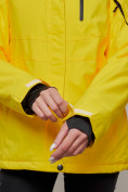 Оптом Горнолыжная куртка женская зимняя желтого цвета 05J в Казани, фото 5
