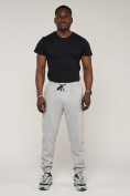 Оптом Брюки джоггеры спортивные с карманами мужские светло-серого цвета 062SS