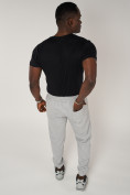 Оптом Брюки джоггеры спортивные с карманами мужские светло-серого цвета 062SS, фото 8