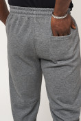 Оптом Брюки джоггеры спортивные с карманами мужские серого цвета 062Sr, фото 10