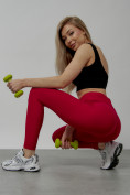 Оптом Легинсы для фитнеса женские красного цвета 1005Kr в Краснодаре, фото 3