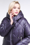 Оптом Куртка зимняя женская стеганная темно-фиолетового цвета 105-918_24TF в Перми, фото 6