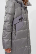 Оптом Пальто утепленное женское зимние серого цвета 11201Sr в Екатеринбурге, фото 17