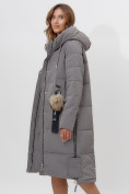 Оптом Пальто утепленное женское зимние серого цвета 11207Sr в Екатеринбурге, фото 11