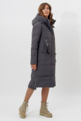 Оптом Пальто утепленное женское зимние темно-серого цвета 113151TC в Екатеринбурге, фото 2