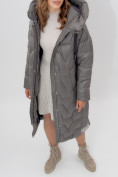 Оптом Пальто утепленное женское зимние серого цвета 11373Sr в Екатеринбурге, фото 9