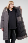 Оптом Куртка зимняя удлиненная женская коричневого цвета 114-935_48K в Екатеринбурге, фото 10