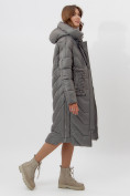 Оптом Пальто утепленное женское зимние серого цвета 11608Sr в Екатеринбурге, фото 10