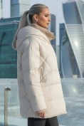 Оптом Куртка женская зимняя с капюшоном большого размера бежевого цвета 1170B, фото 3