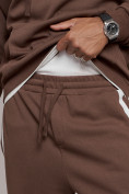 Оптом Спортивный костюм мужской трикотажный демисезонный коричневого цвета 12008K в Казани, фото 15