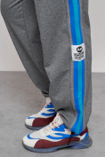Оптом Широкие спортивные штаны трикотажные мужские серого цвета 12903Sr в Сочи, фото 16