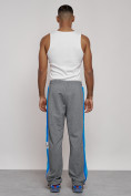 Оптом Широкие спортивные штаны трикотажные мужские серого цвета 12903Sr в Омске, фото 4