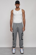 Оптом Широкие спортивные брюки трикотажные мужские серого цвета 12908Sr в Воронеже
