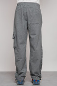 Оптом Широкие спортивные брюки трикотажные мужские серого цвета 12910Sr в Самаре, фото 23