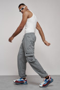 Оптом Широкие спортивные брюки трикотажные мужские серого цвета 12910Sr в Перми, фото 3