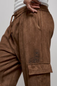 Оптом Спортивные мужские джоггеры из бархатного трикотажа коричневого цвета 12926K, фото 17