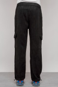Оптом Спортивные мужские штаны из бархатного трикотажа черного цвета 12929Ch в Воронеже, фото 13
