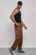 Оптом Спортивные мужские штаны из бархатного трикотажа коричневого цвета 12929K, фото 13