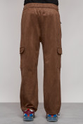 Оптом Спортивные мужские штаны из бархатного трикотажа коричневого цвета 12929K в Кемерово, фото 18