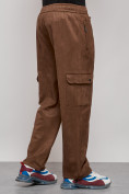 Оптом Спортивные мужские штаны из бархатного трикотажа коричневого цвета 12929K в Иркутске, фото 19