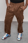 Оптом Спортивные мужские штаны из бархатного трикотажа коричневого цвета 12929K, фото 3