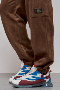 Оптом Спортивные мужские штаны из бархатного трикотажа коричневого цвета 12929K, фото 8