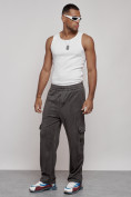 Оптом Спортивные мужские штаны из бархатного трикотажа серого цвета 12929Sr в Новокузнецке, фото 2