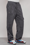 Оптом Широкие спортивные брюки трикотажные мужские серого цвета 12932Sr в Хабаровске, фото 11