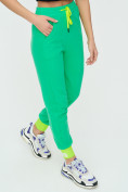 Оптом Спортивные брюки женские зеленого цвета 1307Z в  Красноярске, фото 12