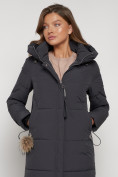 Оптом Пальто утепленное с капюшоном зимнее женское темно-серого цвета 132132TC, фото 12