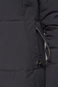 Оптом Пальто утепленное с капюшоном зимнее женское темно-серого цвета 132132TC в Омске, фото 19