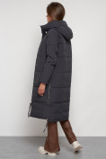 Оптом Пальто утепленное с капюшоном зимнее женское темно-серого цвета 132132TC, фото 34