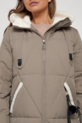 Оптом Пальто утепленное с капюшоном зимнее женское бежевого цвета 132227B в Хабаровске, фото 11