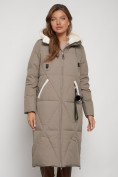 Оптом Пальто утепленное с капюшоном зимнее женское бежевого цвета 132227B в Казани, фото 27