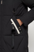 Оптом Пальто утепленное с капюшоном зимнее женское черного цвета 132227Ch в Екатеринбурге, фото 9