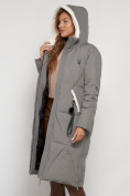 Оптом Пальто утепленное с капюшоном зимнее женское цвета хаки 132227Kh в  Красноярске, фото 24
