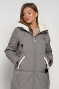 Оптом Пальто утепленное с капюшоном зимнее женское цвета хаки 132227Kh в Санкт-Петербурге, фото 27