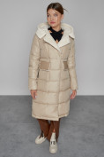 Оптом Пальто утепленное с капюшоном зимнее женское бежевого цвета 1322367B в Санкт-Петербурге, фото 8