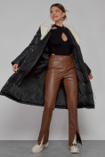 Оптом Пальто утепленное с капюшоном зимнее женское черного цвета 1322367Ch в Перми, фото 11