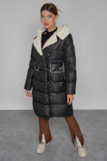 Оптом Пальто утепленное с капюшоном зимнее женское черного цвета 1322367Ch в Тюмени, фото 9