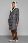 Оптом Пальто утепленное с капюшоном зимнее женское темно-серого цвета 1322367TC, фото 5