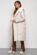 Оптом Пальто утепленное с капюшоном зимнее женское бежевого цвета 132255B в Екатеринбурге, фото 6