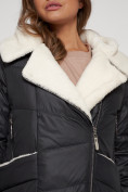 Оптом Пальто утепленное с капюшоном зимнее женское черного цвета 132255Ch в Воронеже, фото 12