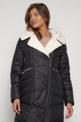 Оптом Пальто утепленное с капюшоном зимнее женское черного цвета 132255Ch в Казани, фото 8