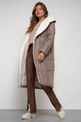Оптом Пальто утепленное с капюшоном зимнее женское коричневого цвета 132255K, фото 14