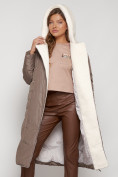 Оптом Пальто утепленное с капюшоном зимнее женское коричневого цвета 132255K, фото 27